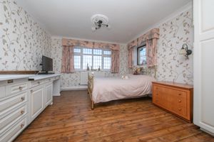 GUTTERIDGE HALL LANE- click for photo gallery